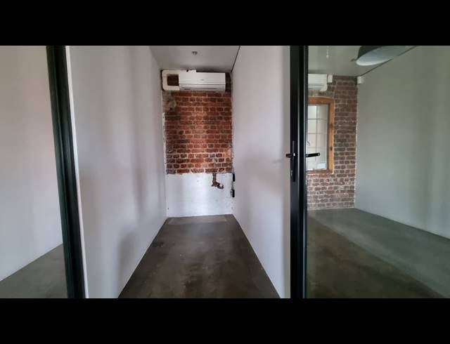 303M² OFFICE FOR SALE IN WOODSTOCK